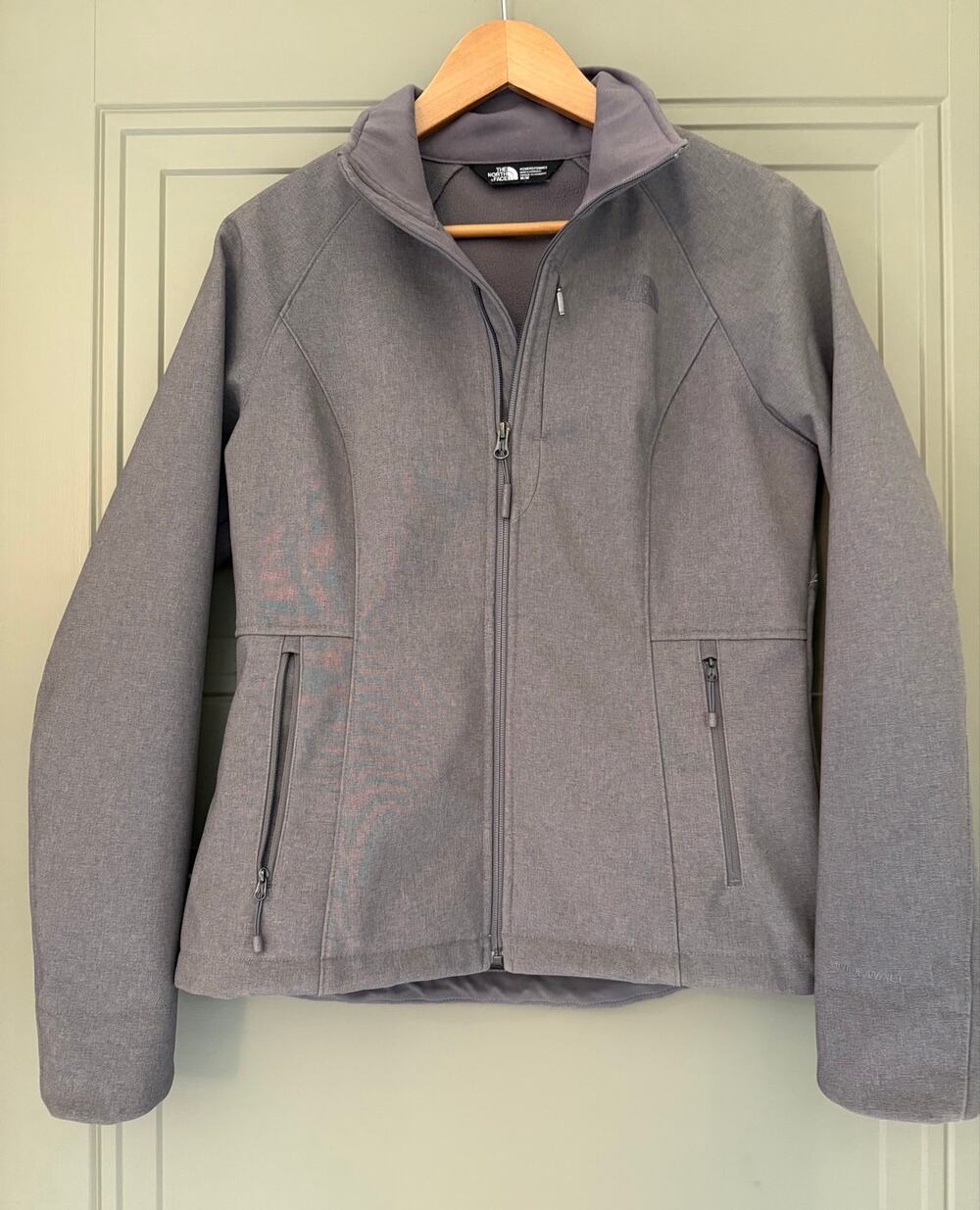 Women’s TNF the north face Grey Jacket Soft Shell M Medium
